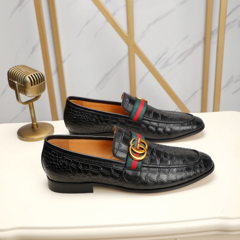 G*u*i leather shoes